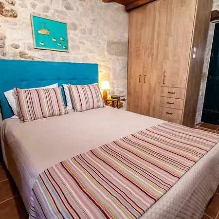 Aristidis'S Plouti Moires Guest House Exterior photo